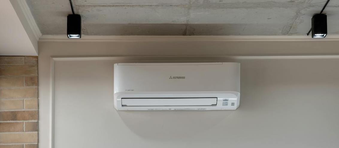 Air conditioner unit on a wall